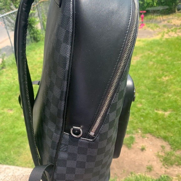 Louis Vuitton - JOSH BACKPACK LEATHER WEEKEND BAG - Picture 7 of 10
